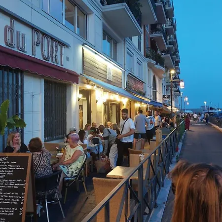 Lympia - & Ferry By Foot Balcony - By Tgb 니스